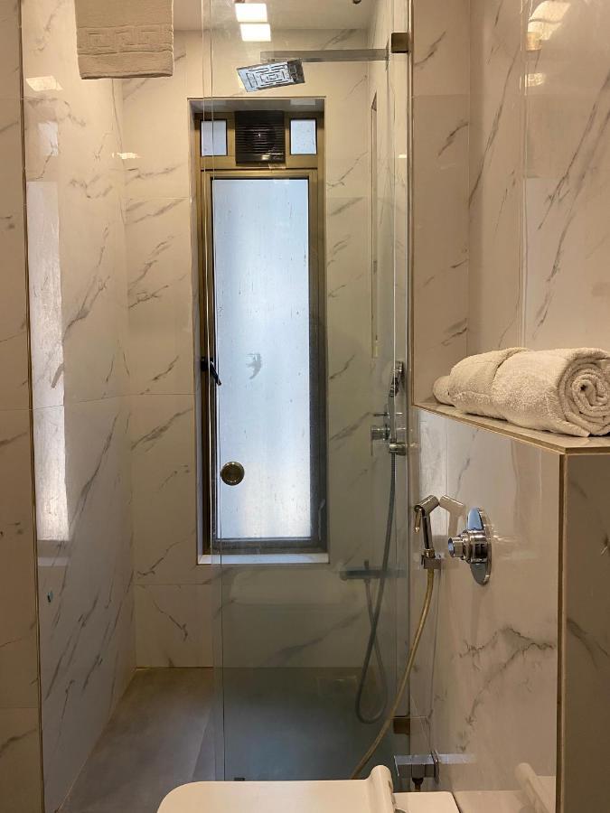 Theory9 Premium Service Apartments Khar Мумбай Екстериор снимка