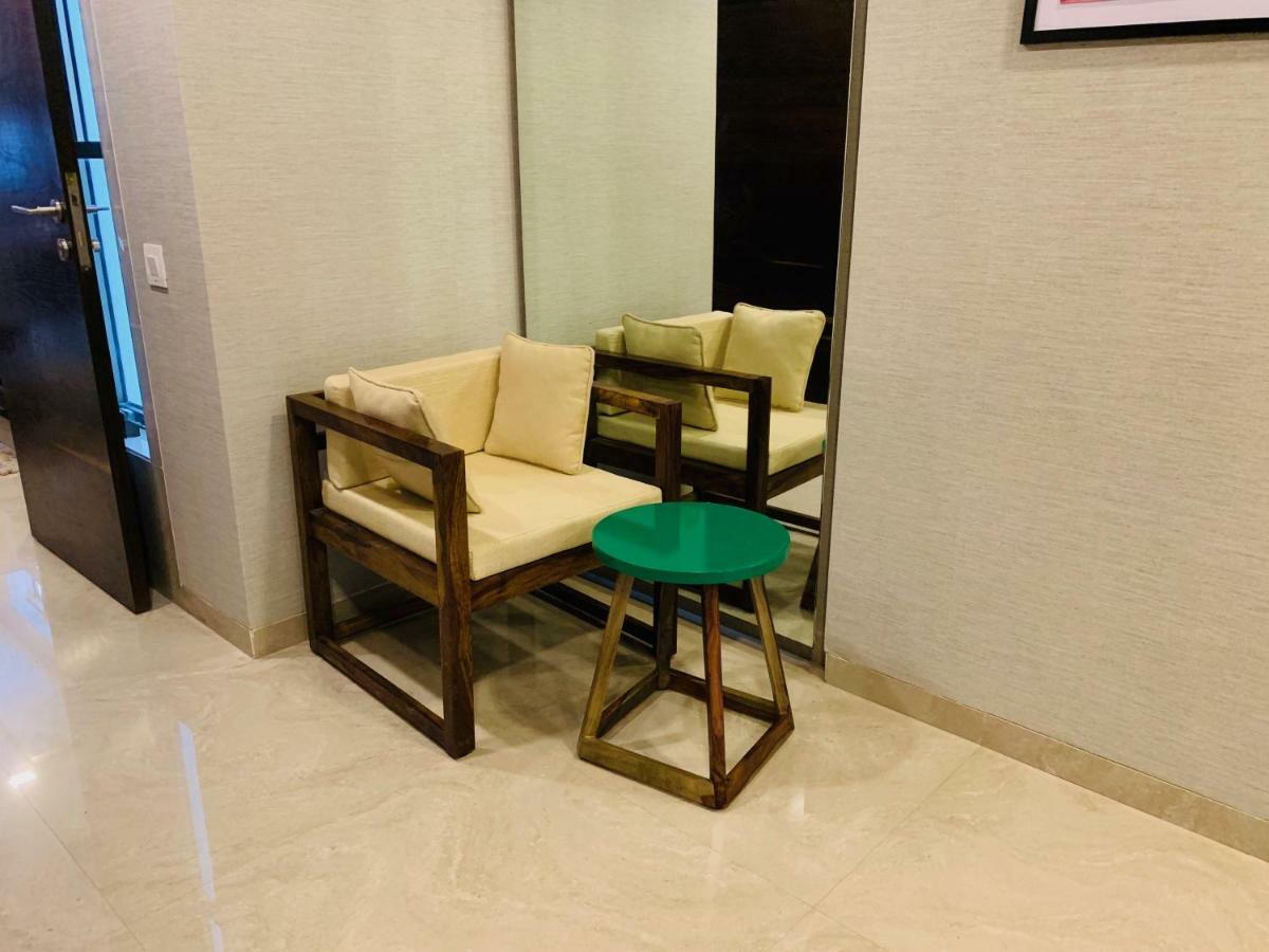 Theory9 Premium Service Apartments Khar Мумбай Екстериор снимка