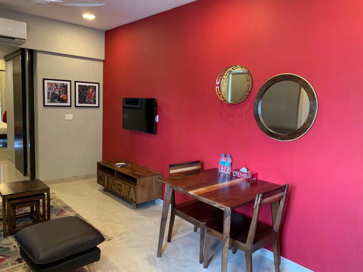 Theory9 Premium Service Apartments Khar Мумбай Екстериор снимка