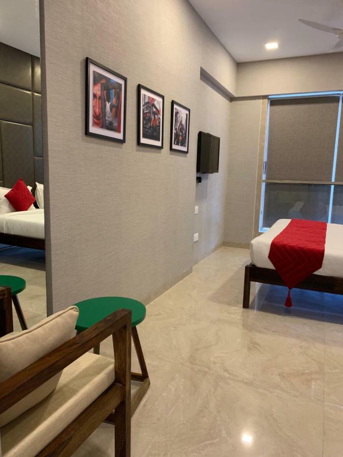 Theory9 Premium Service Apartments Khar Мумбай Екстериор снимка
